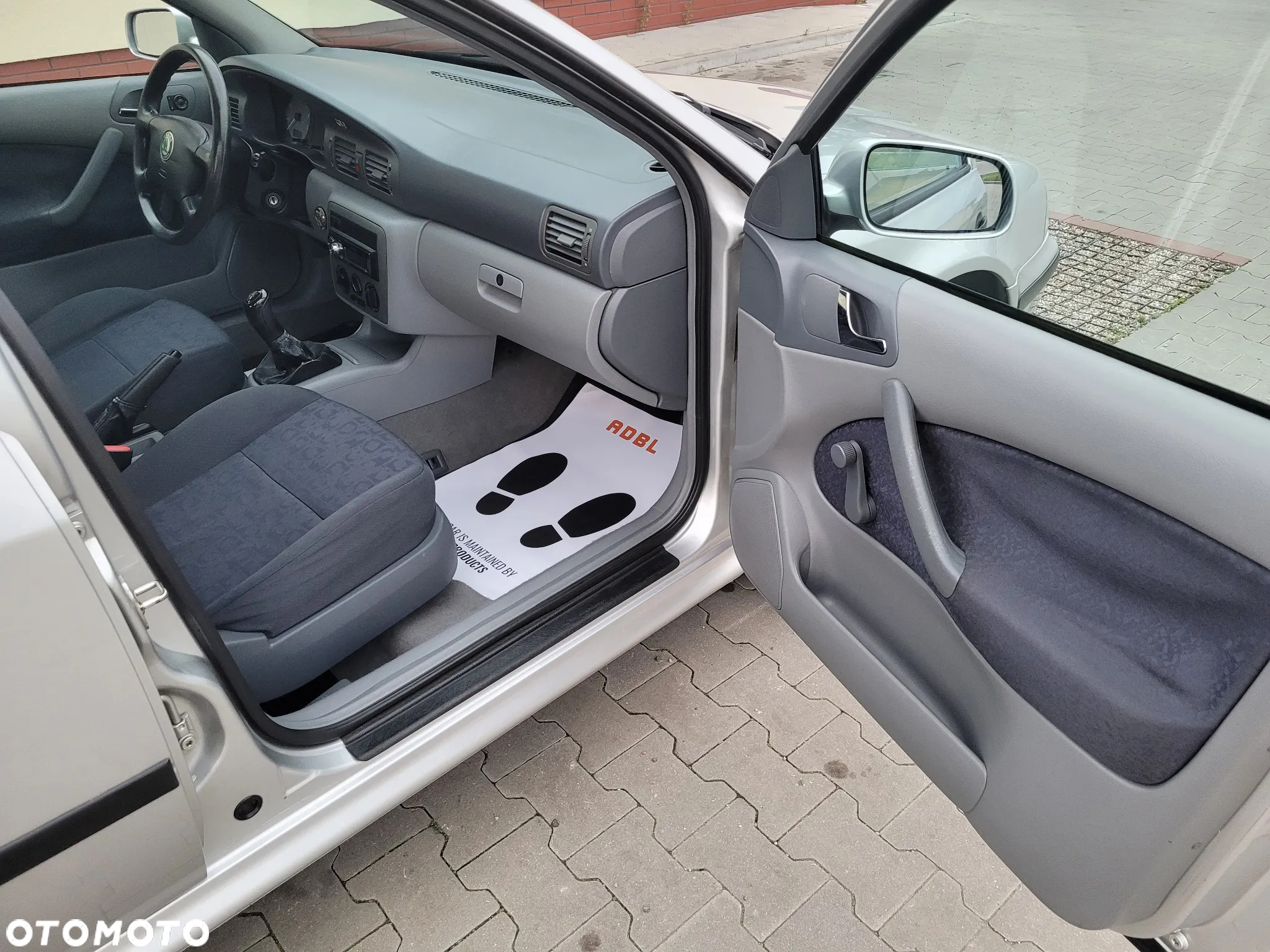 Skoda Octavia 1.6 GLX - 29