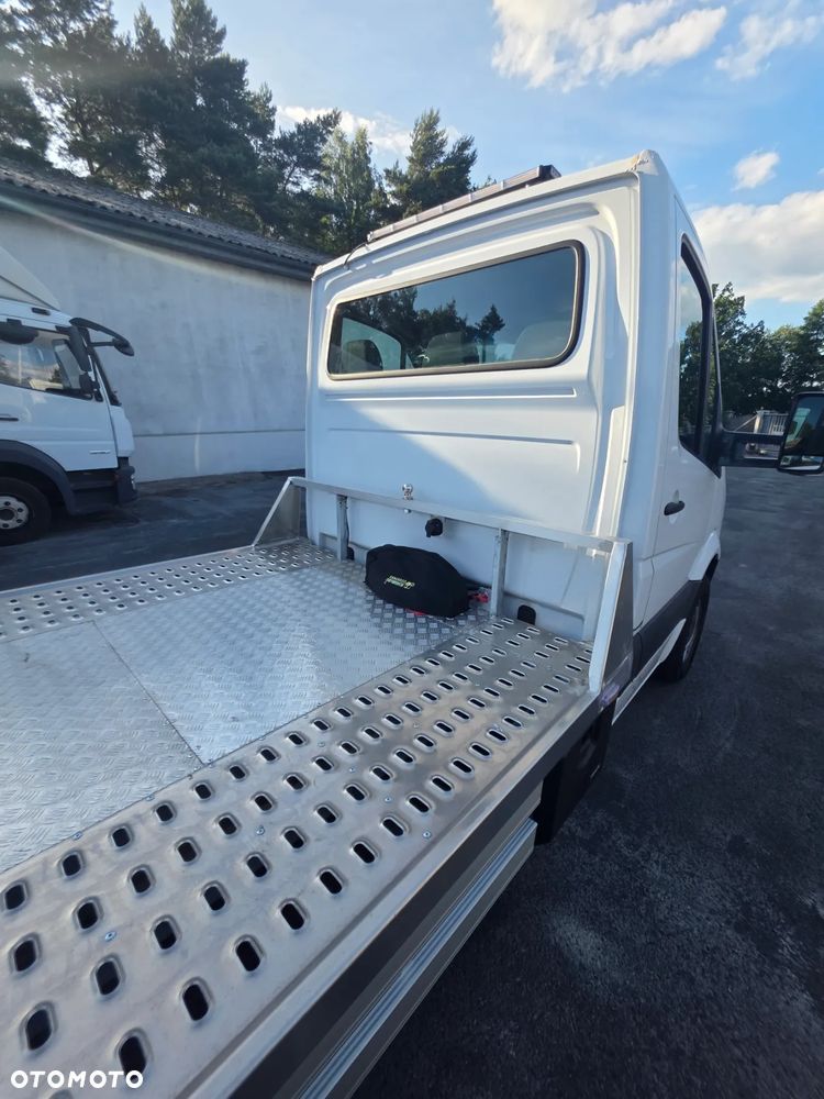 Mercedes-Benz Sprinter - 13