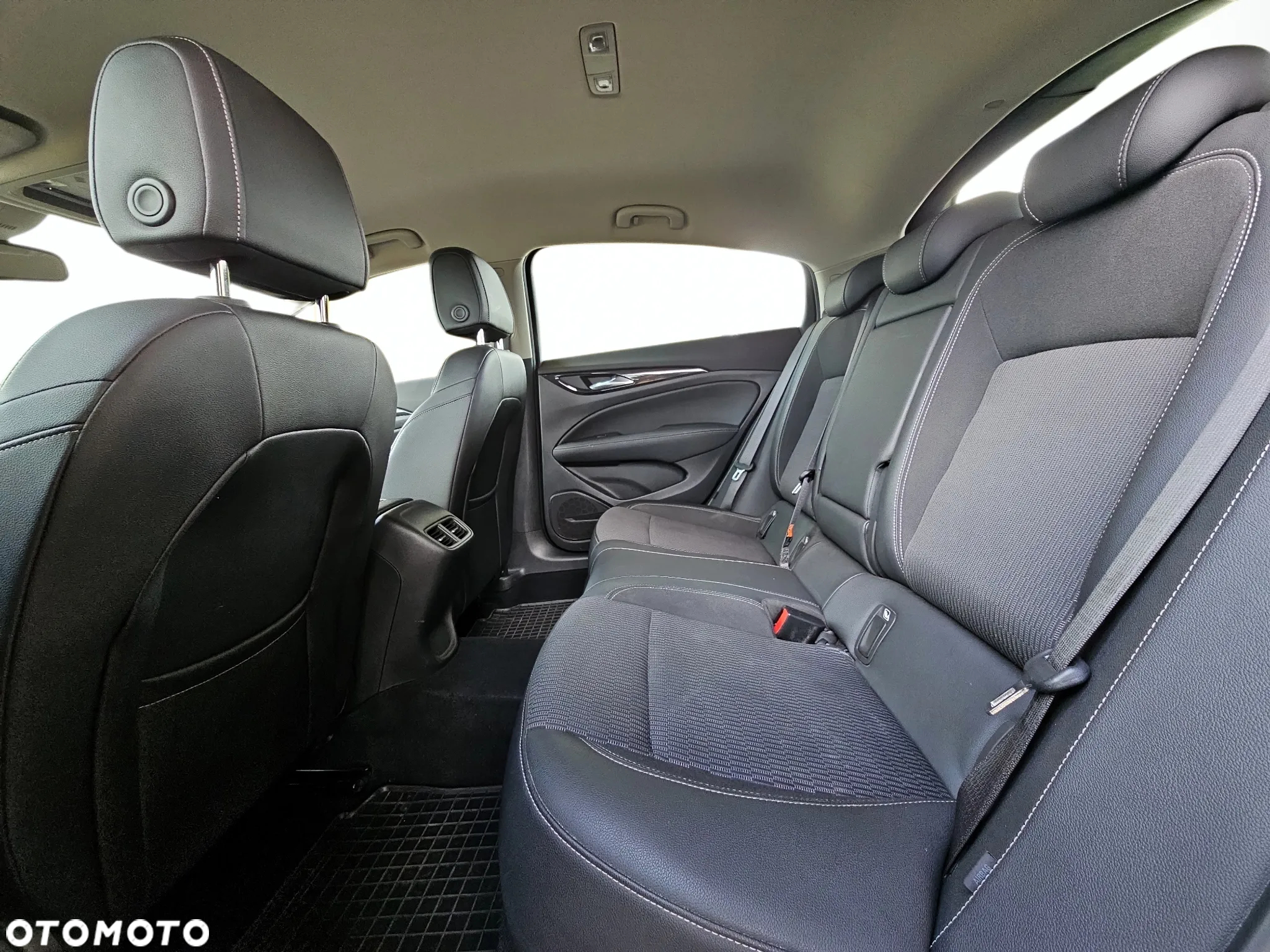 Opel Insignia 1.5 T Innovation S&S - 14