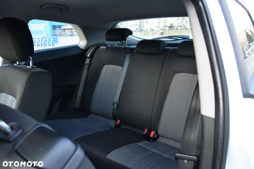 Kia Ceed 1.4 L - 7