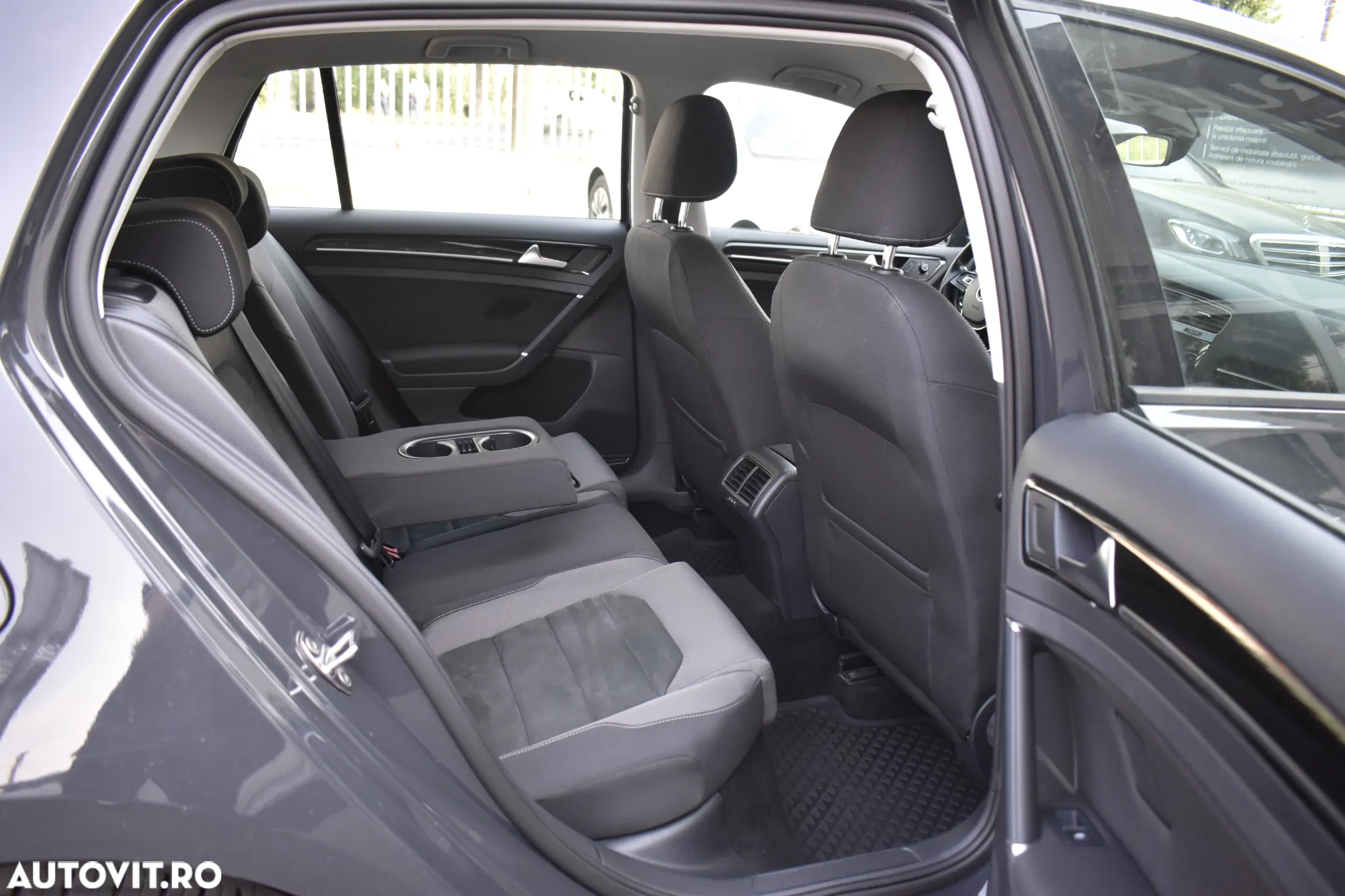 Volkswagen Golf 2.0 TDI DSG Highline - 38