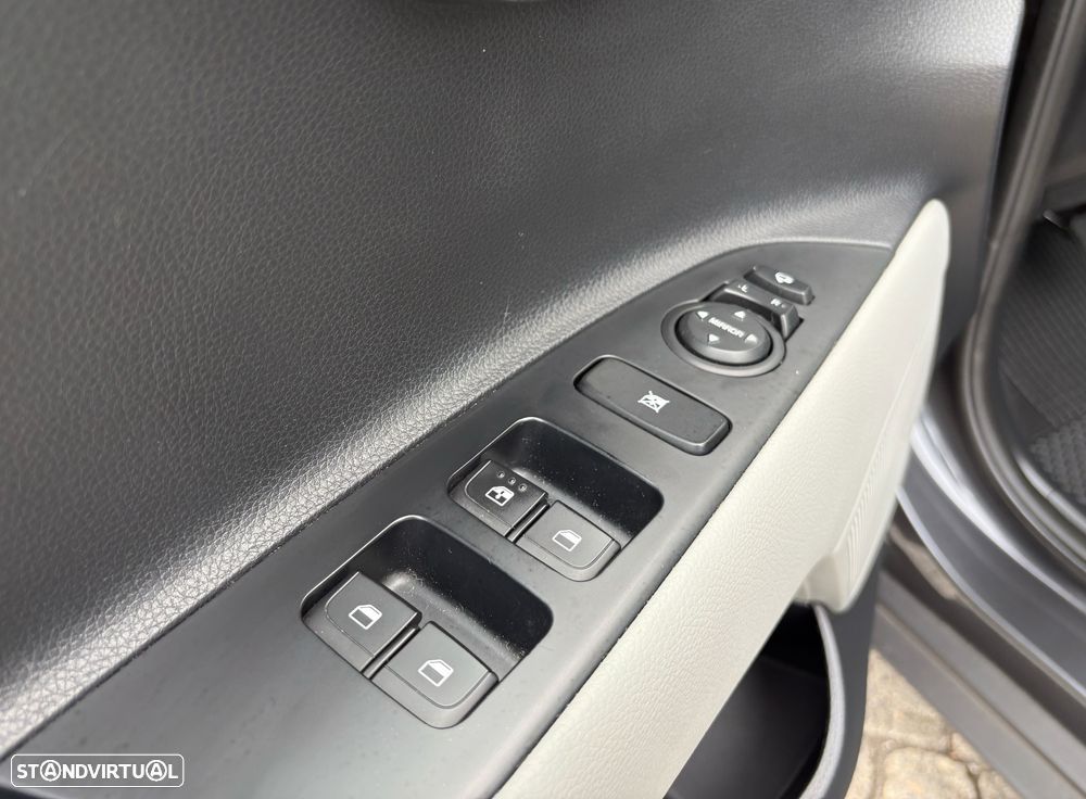 Kia Stonic 1.0 T-GDI Tech - 30