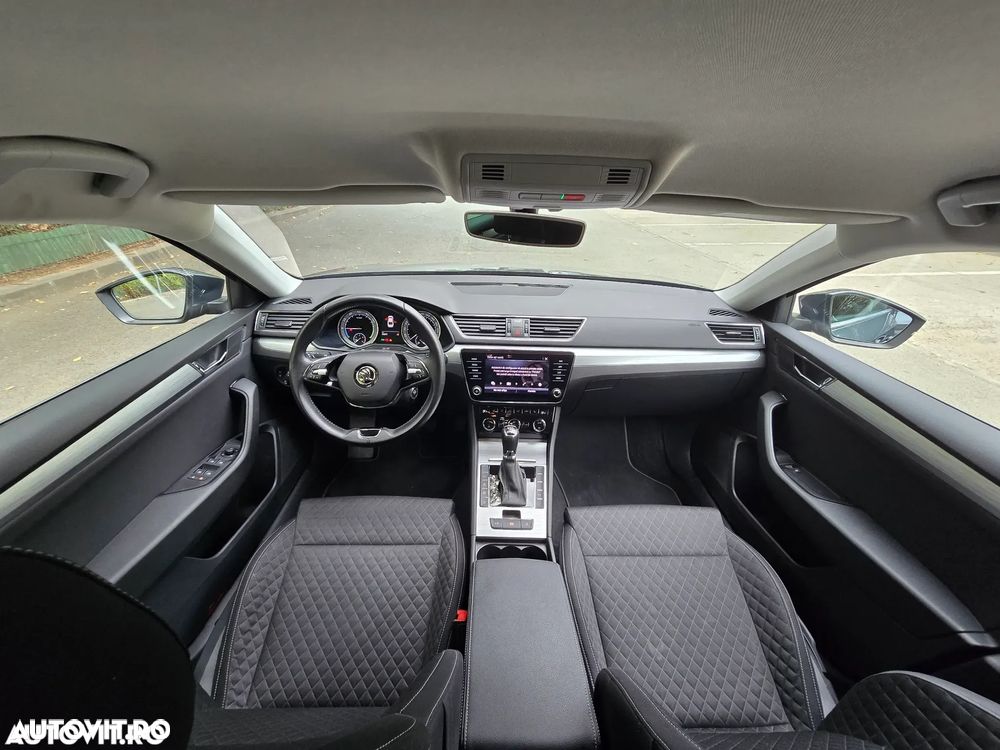 Skoda Superb 1.4 TSI DSG Ambition - 11