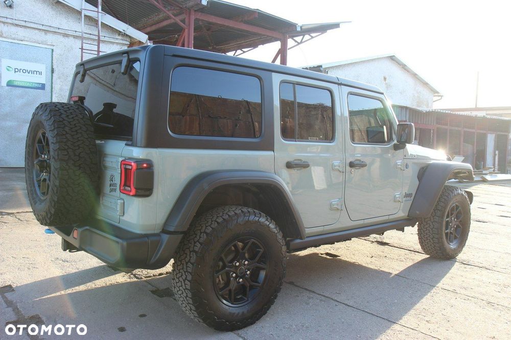 Jeep Wrangler - 8