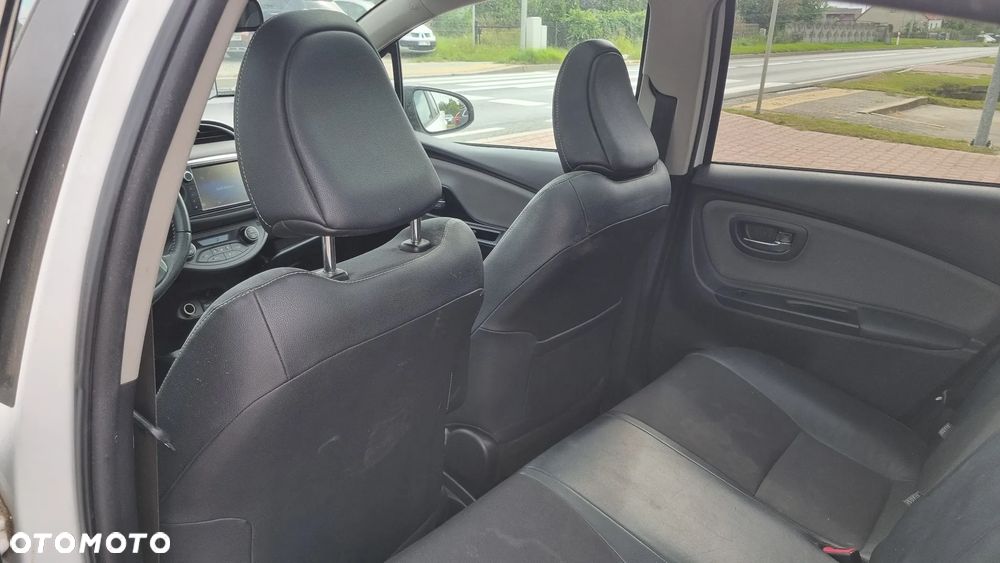 Toyota Yaris 1.5 VVT-i Comfort - 26