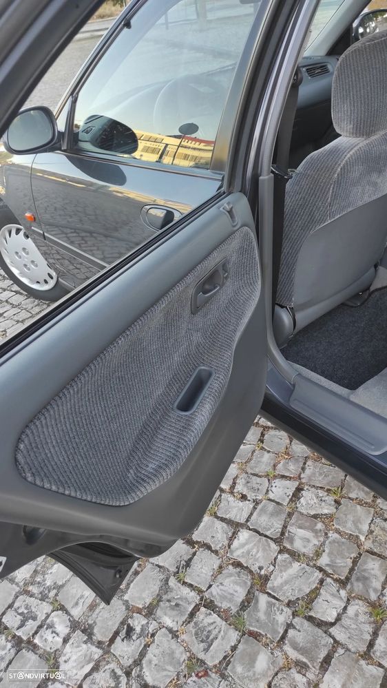 Honda Civic 1.5 LSi 16 V - 23