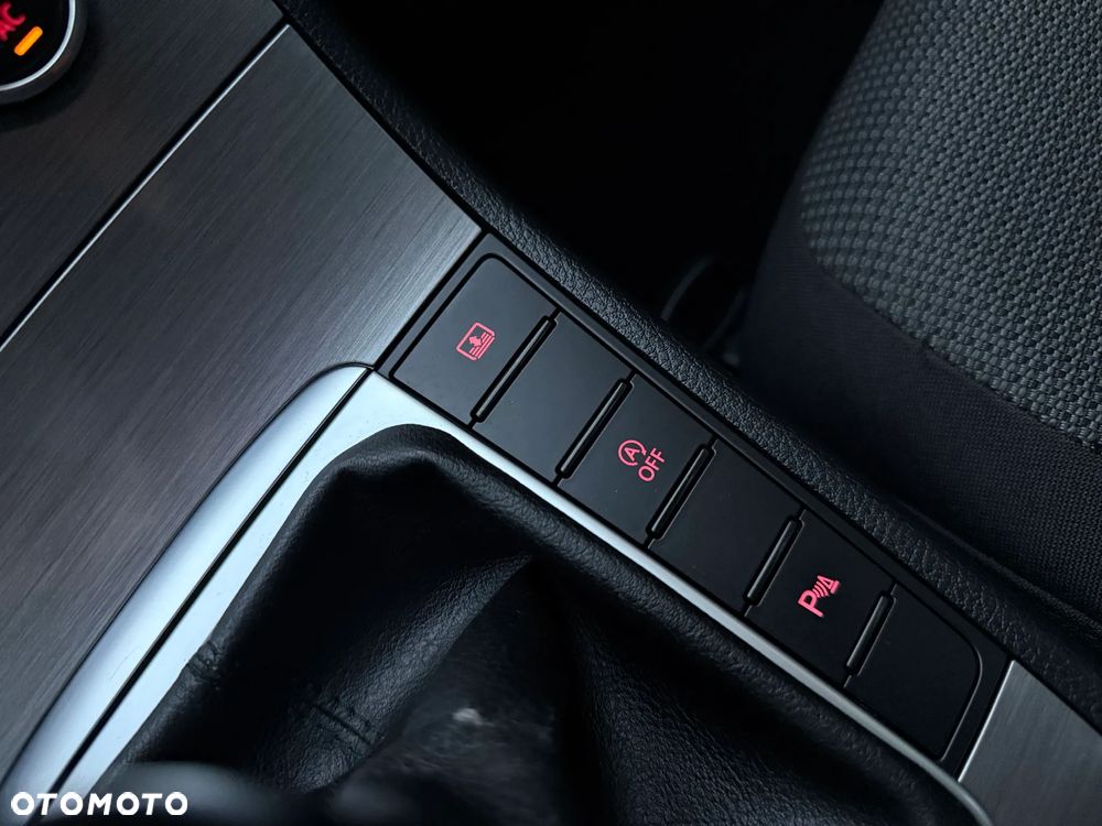 Volkswagen Passat 2.0 TDI Comfortline - 39