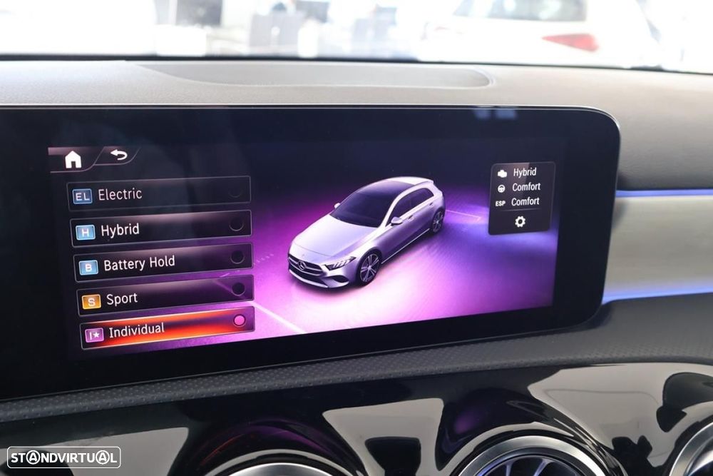 Mercedes-Benz A 250 e - 40