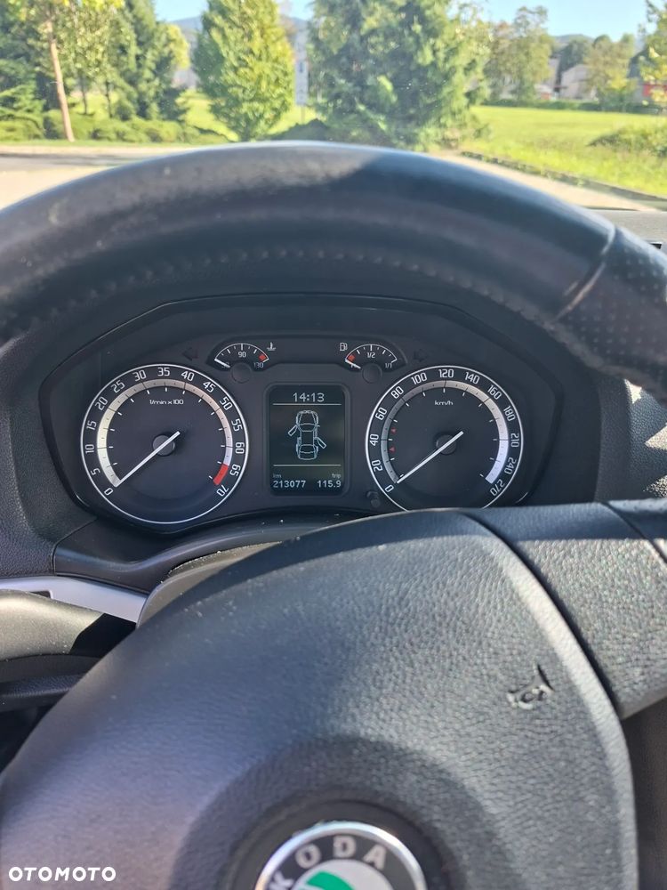 Skoda Octavia 2.0 TSI RS - 9