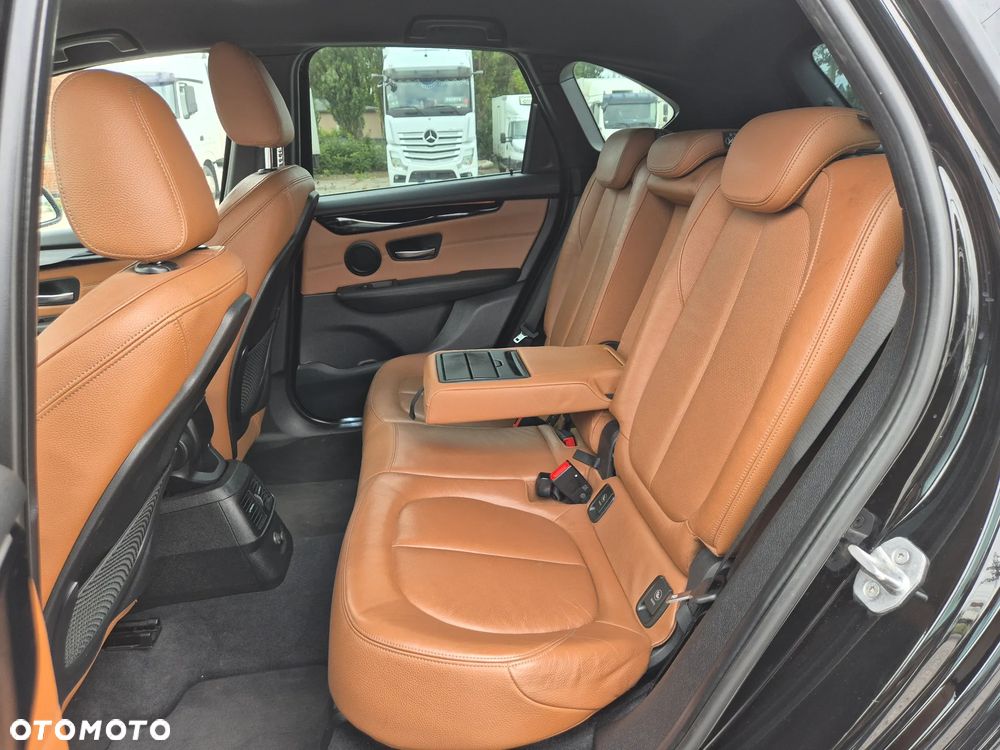 BMW Seria 2 216d Sport Line - 26