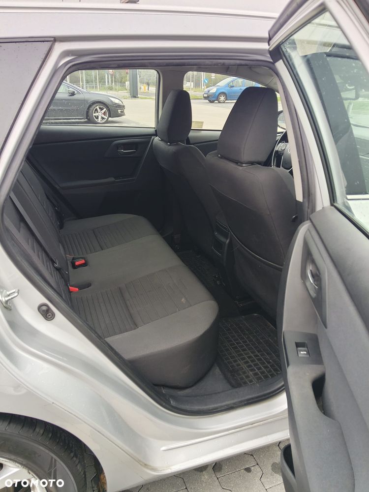 Toyota Auris 1.6 Active - 10
