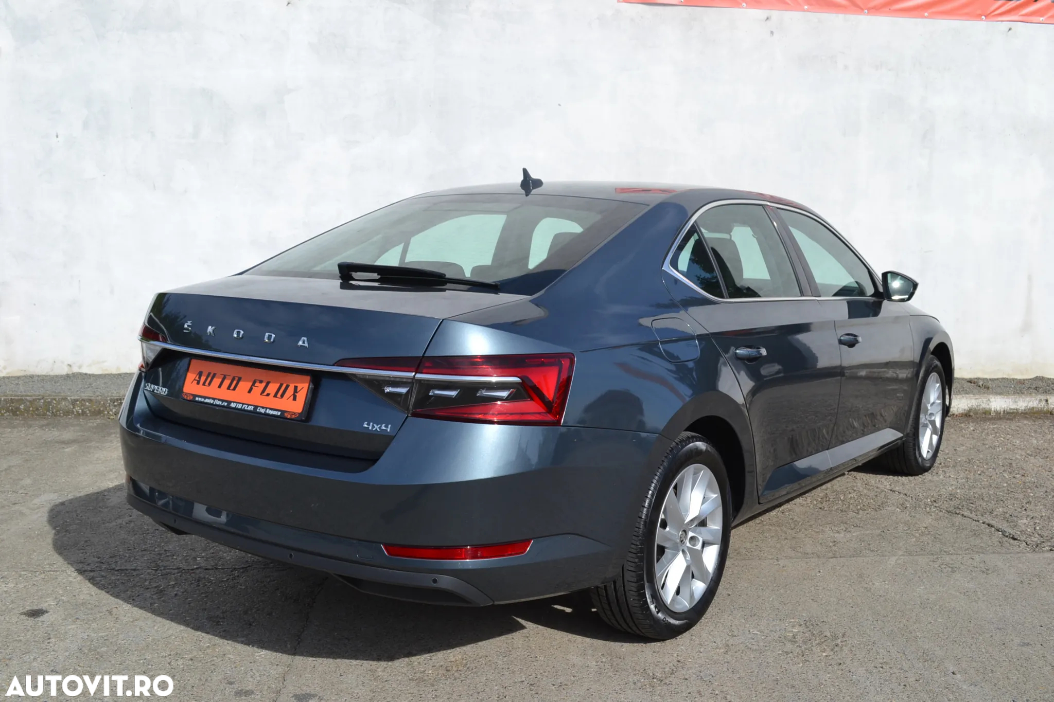 Skoda Superb 2.0 TDI 4X4 DSG Ambition - 6