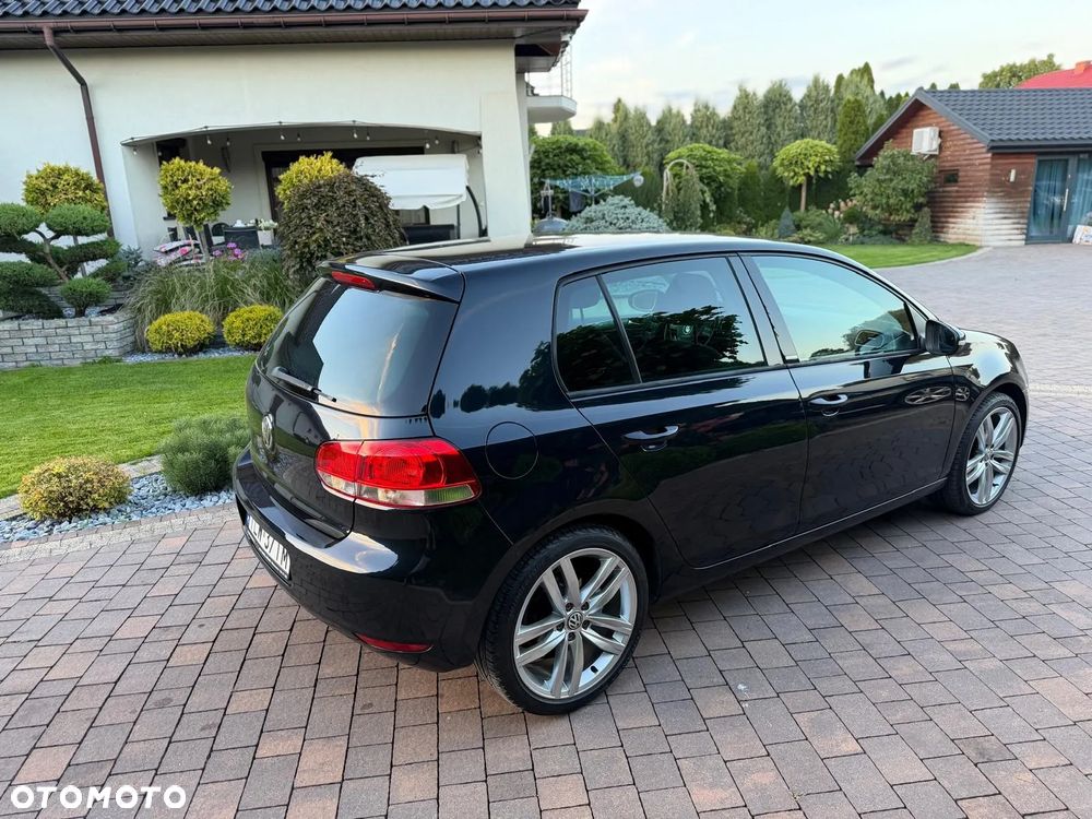 Volkswagen Golf 2011 photo 2