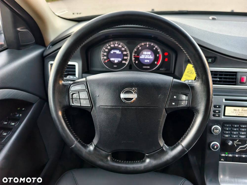 Volvo V70 2.0D Momentum - 13