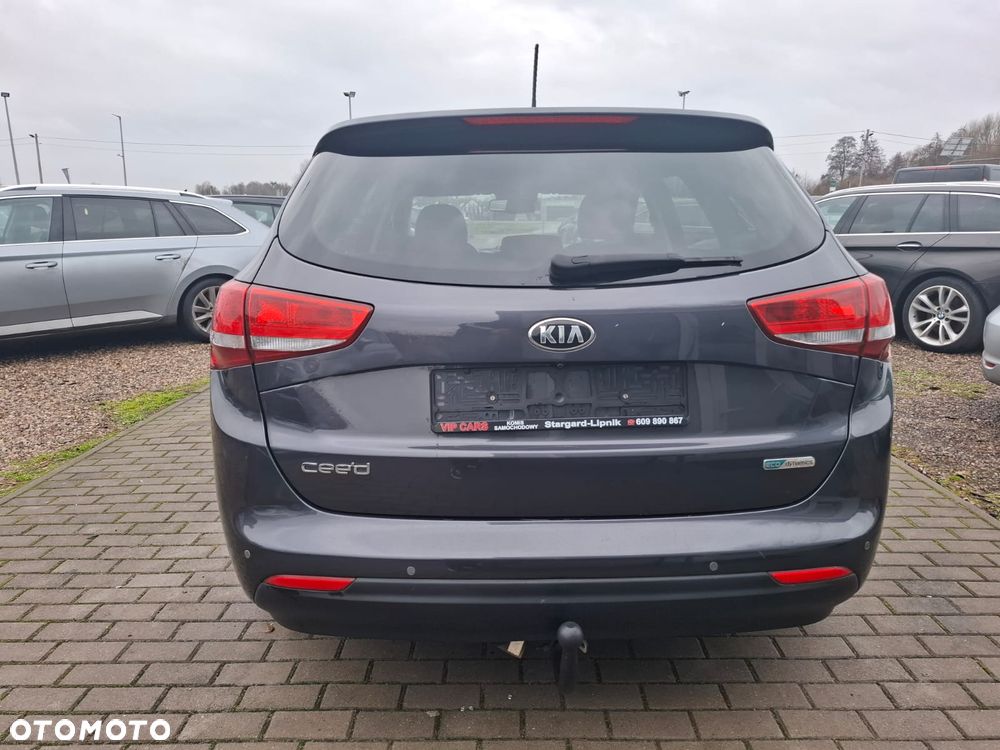 Kia Ceed 1.6 CRDi 136 ISG Spirit - 7