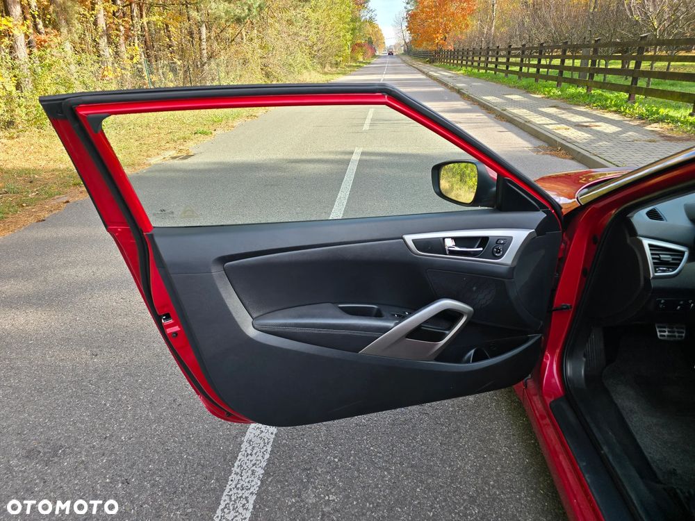 Hyundai Veloster 1.6 GDI Premium - 23