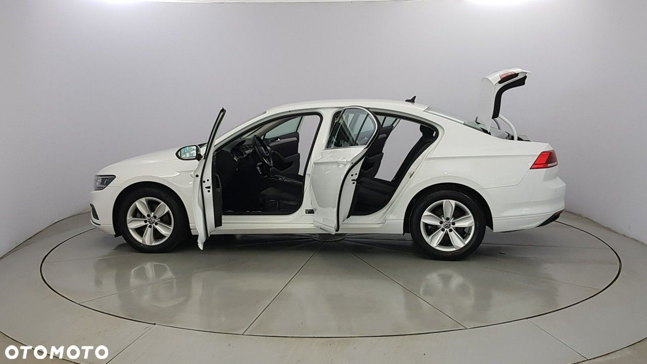 Volkswagen Passat 2.0 TSI Business DSG - 10