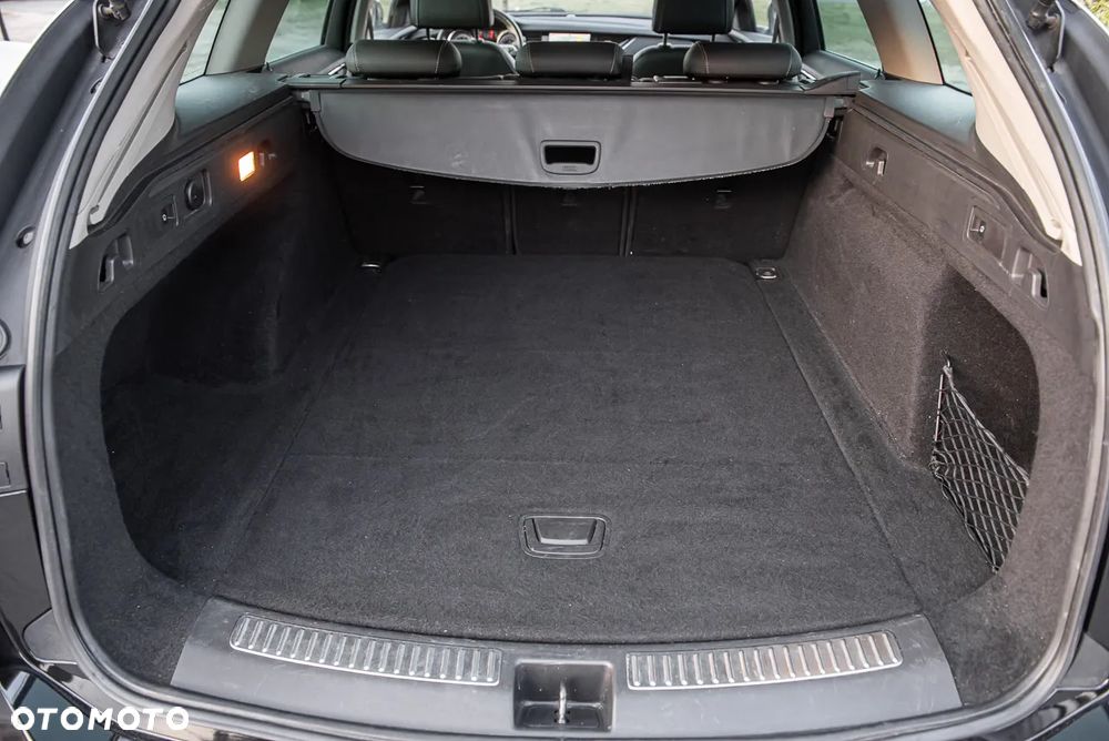 Opel Insignia 2.0 T 4x4 Exclusive S&S - 27