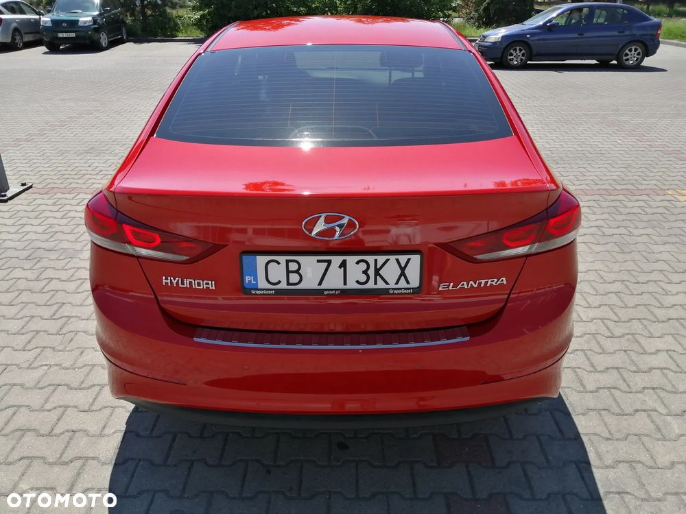 Hyundai Elantra 1.6 Style - 3