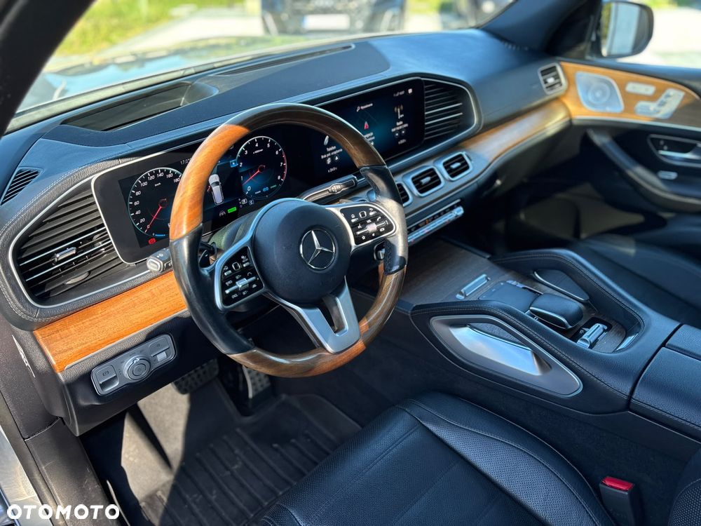 Mercedes-Benz GLS - 18