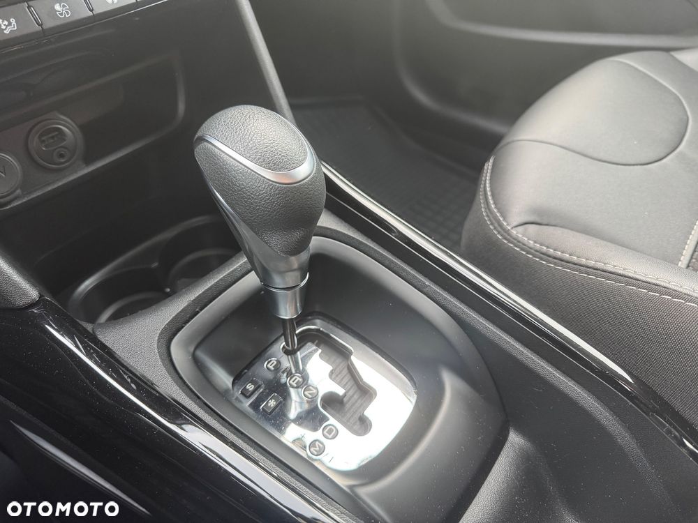 Peugeot 2008 PureTech 110 Stop&Start EAT6 Active - 9