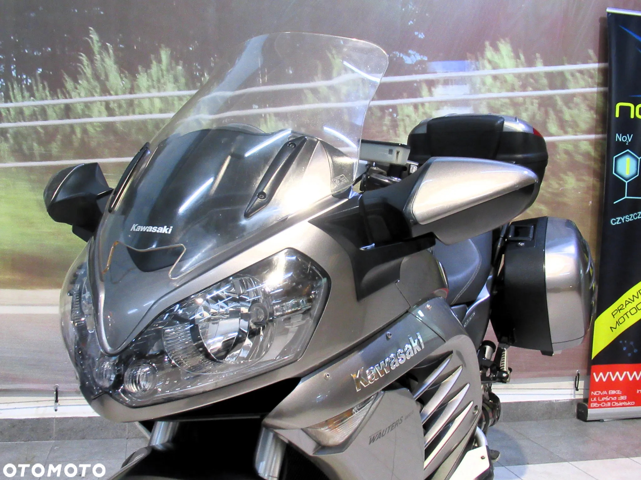 Kawasaki GTR - 9