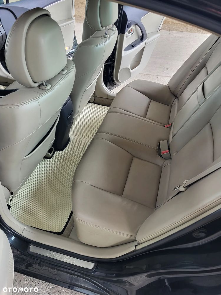 Toyota Avensis 2.2 D-4D Prestige NAVI - 5