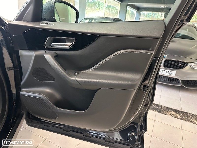 Jaguar F-Pace 20d AWD Aut. R-Sport - 34