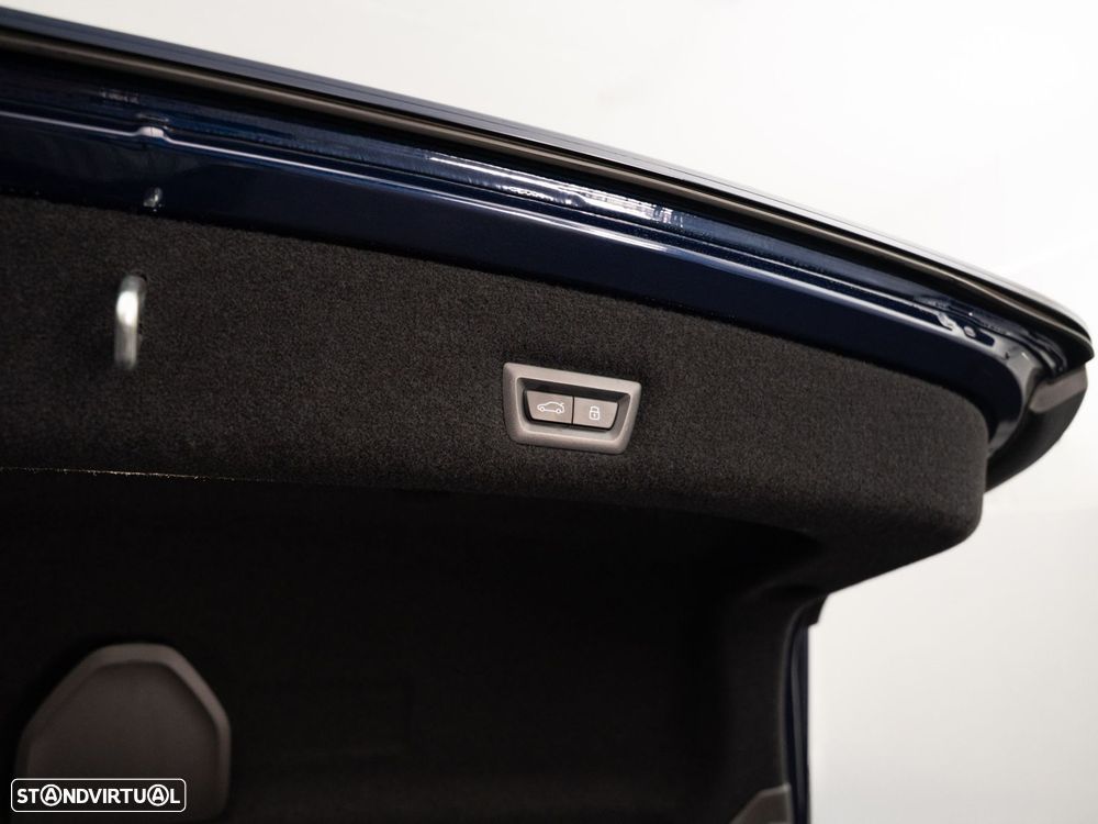 BMW i7 xDrive60 Pack Desportivo M - 14