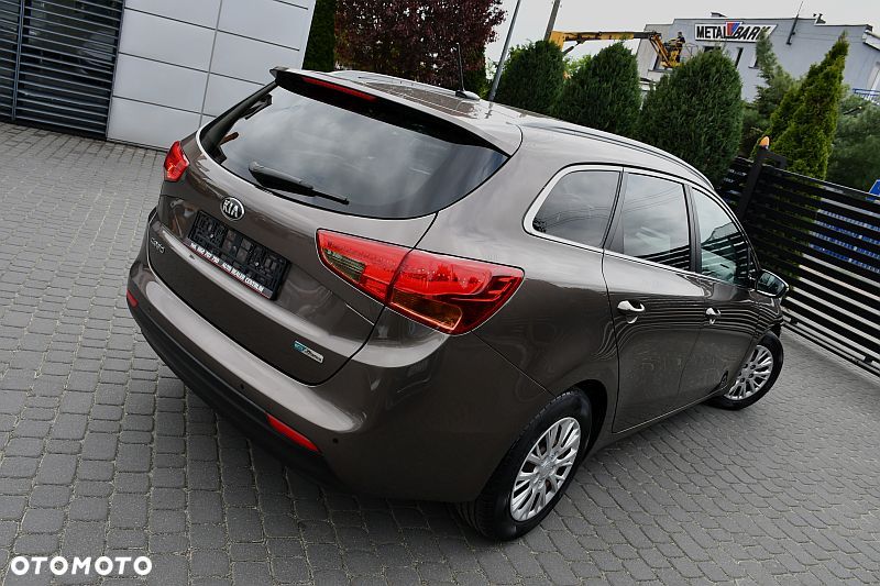 Kia Ceed 1.6 GDI Platinum Edition - 4