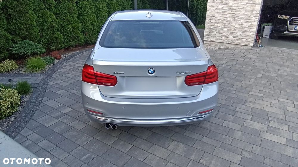 BMW Seria 3 328i xDrive Luxury Line - 8