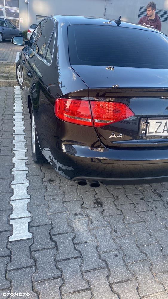 Audi A4 Limousine - 9