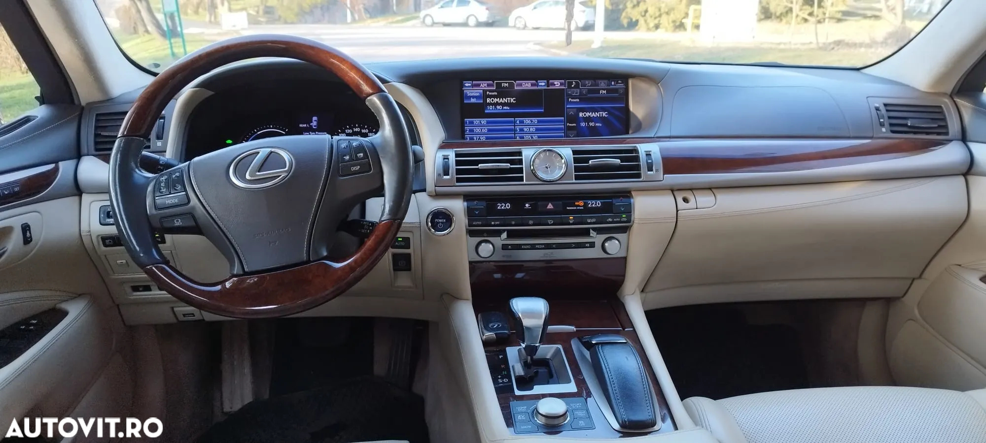 Lexus Seria LS - 3