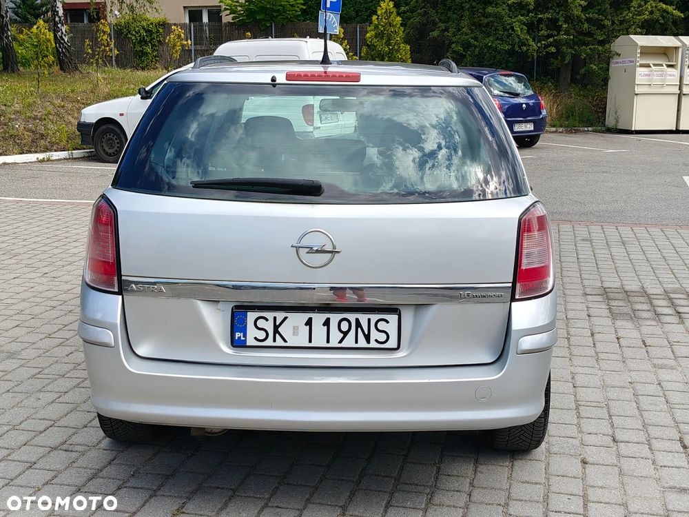 Opel Astra 1.6 Cosmo - 9