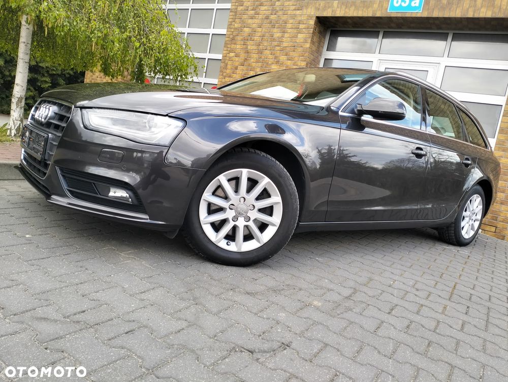 Audi A4 Avant 2.0 TDI DPF quattro Attraction - 17