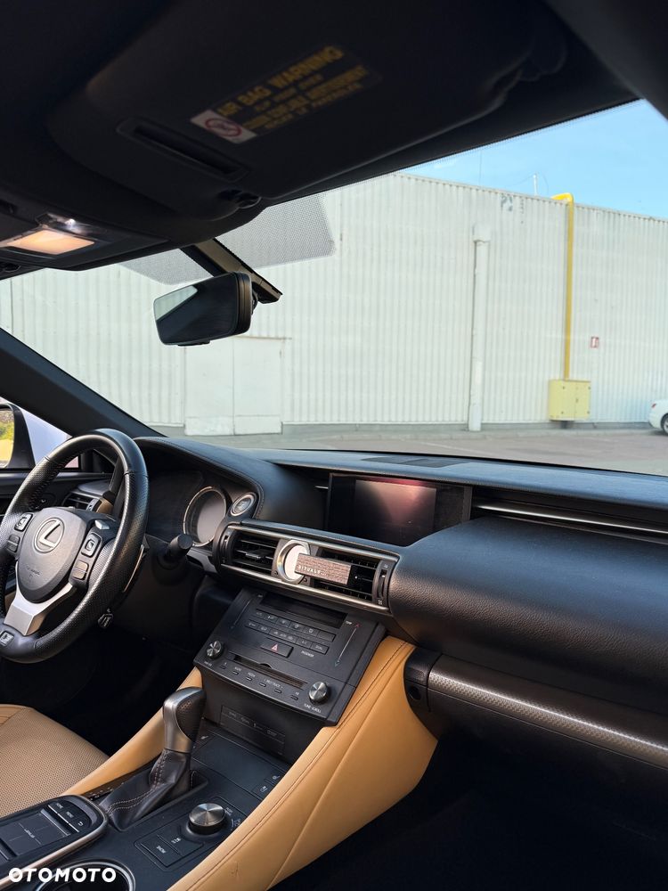 Lexus RC 200t / 300 F Sport - 11