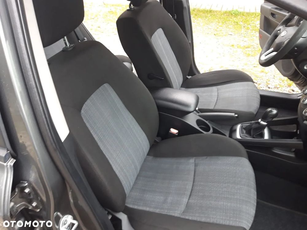 Kia Ceed - 21