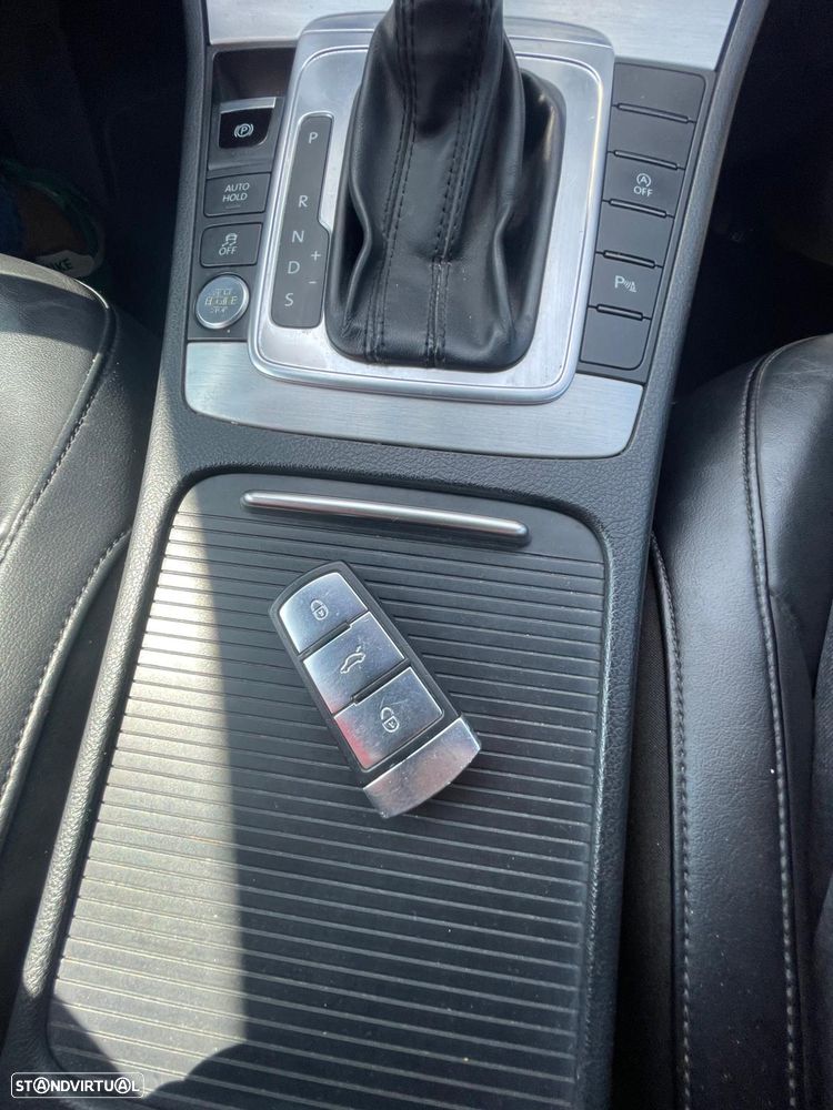 VW Passat Variant - 26