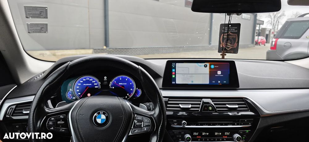 BMW Seria 5 525d Aut. - 9