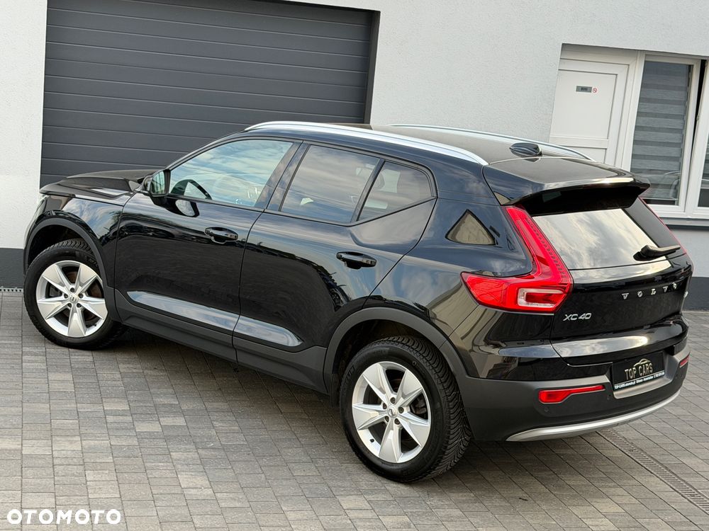 Volvo XC 40 B3 B DKG Plus Black Edition - 28