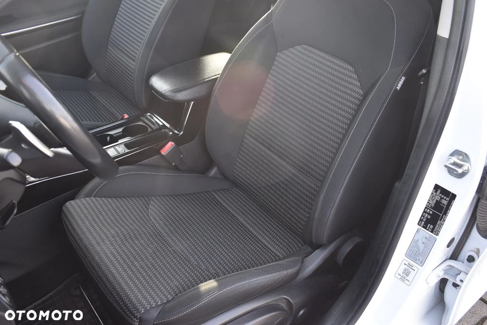 Kia Ceed 1.6 GDI PHEV L DCT - 12