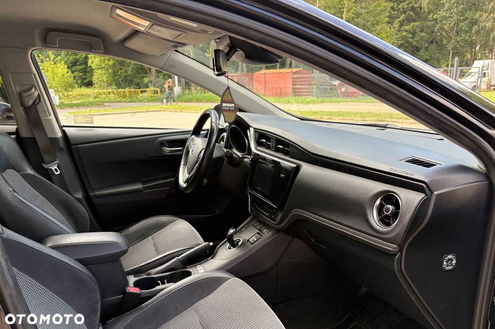 Toyota Auris Hybrid 135 Prestige - 7