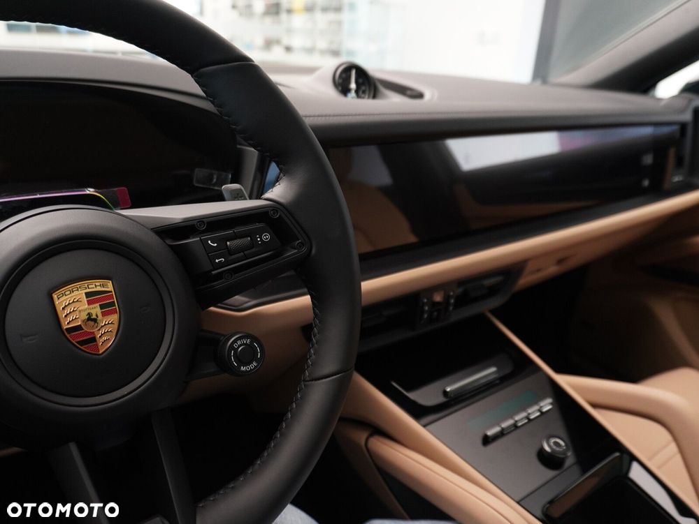 Porsche Cayenne E-Hybrid PHEV Black Edition - 34