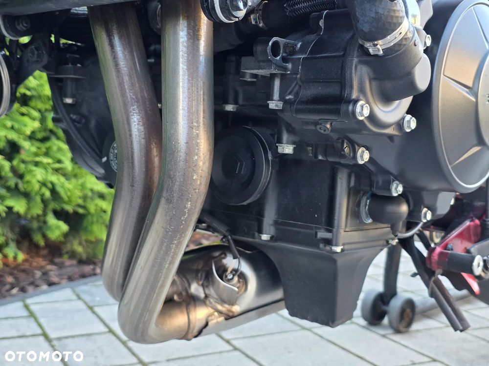 Honda Hornet - 27