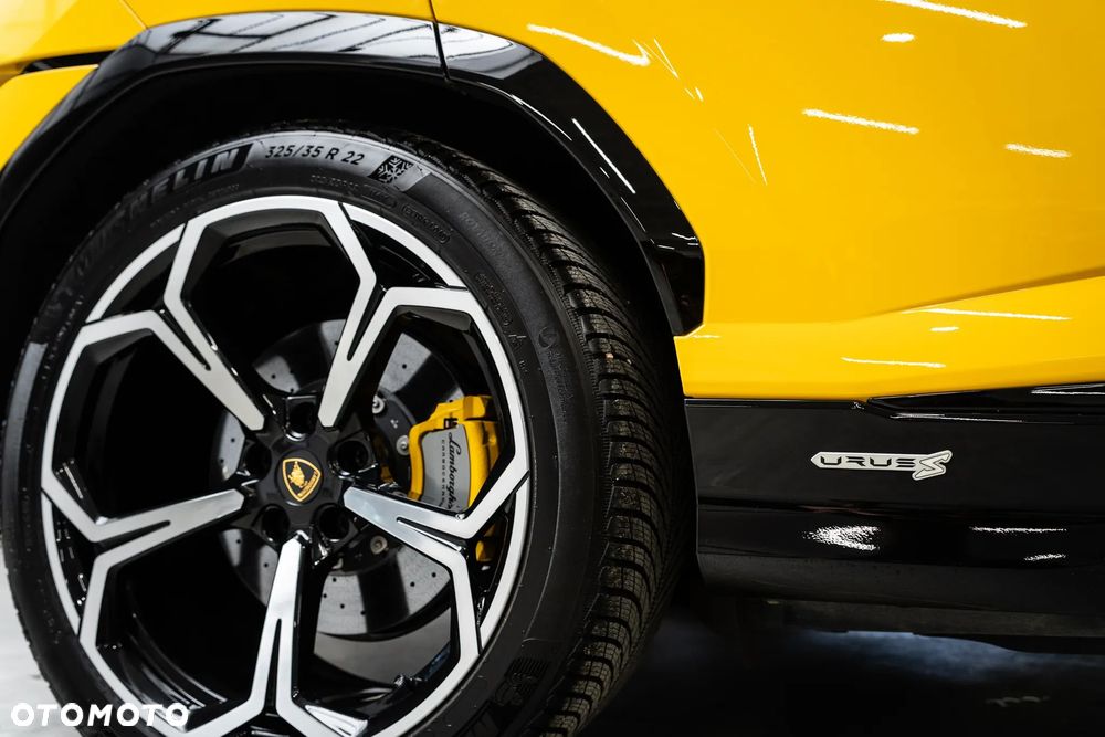 Lamborghini Urus - 13
