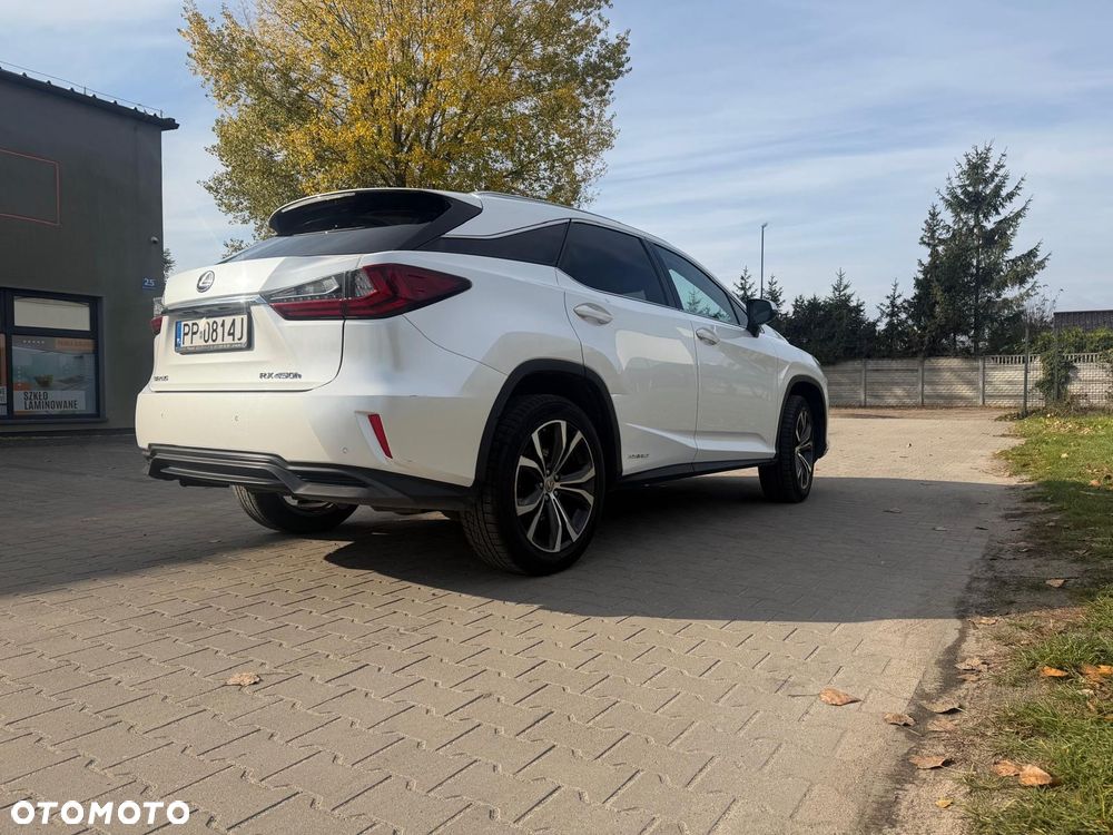 Lexus RX - 9