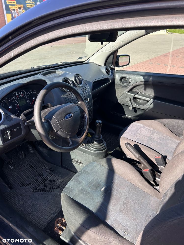 Ford Fiesta 2007 photo 5