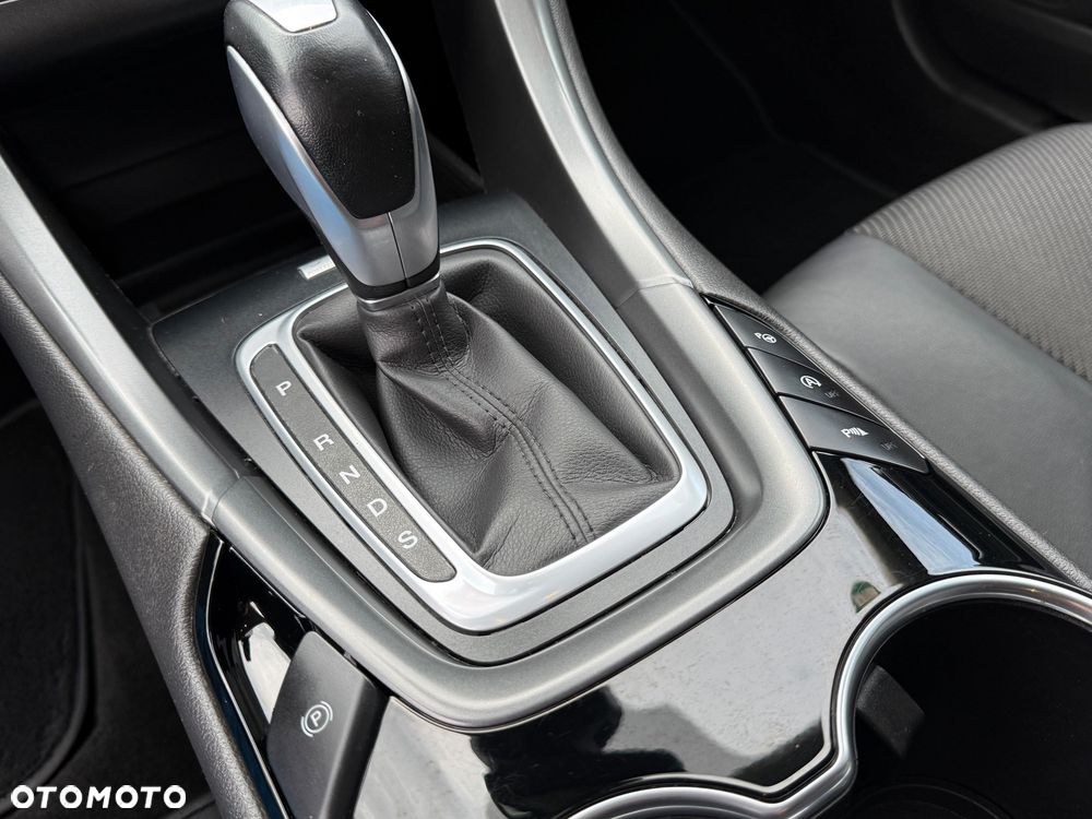 Ford Mondeo 2.0 TDCi Titanium PowerShift - 32