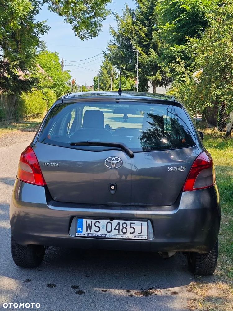 Toyota Yaris 1.3 VVT-i Luna - 10