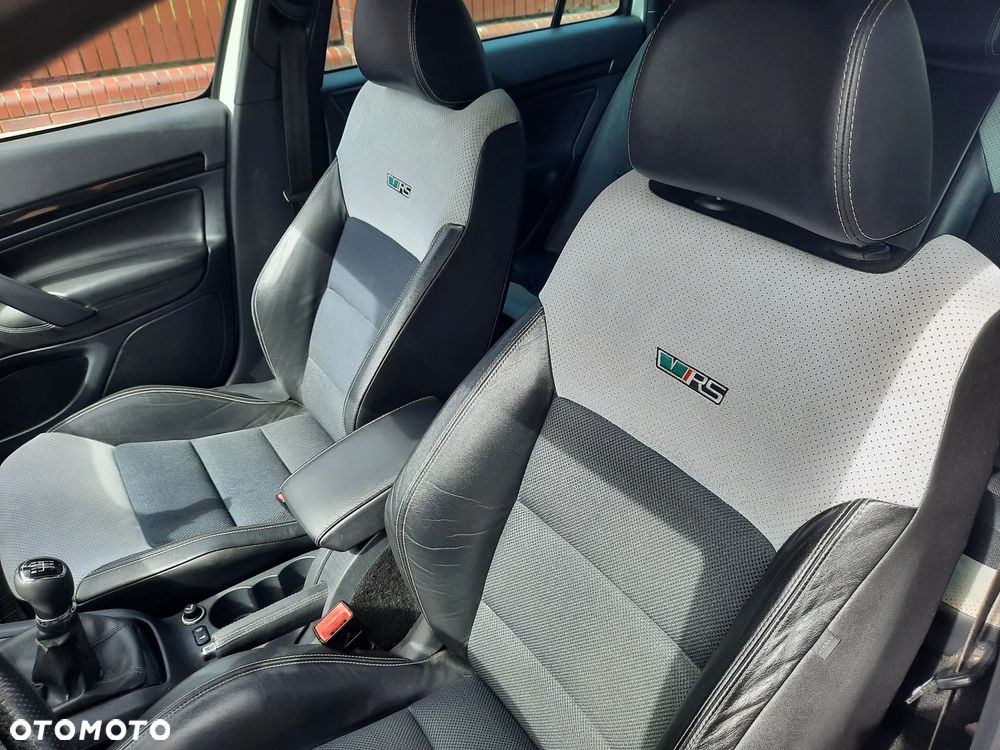 Skoda Octavia 2.0 TDI CR DPF RS - 15